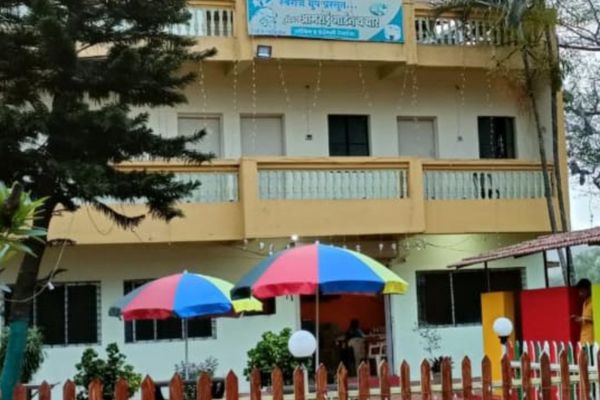 Image of Hotel Aamrai Garden