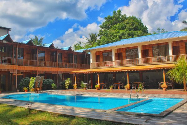 Image of Holiday N Holiday Beach Resort